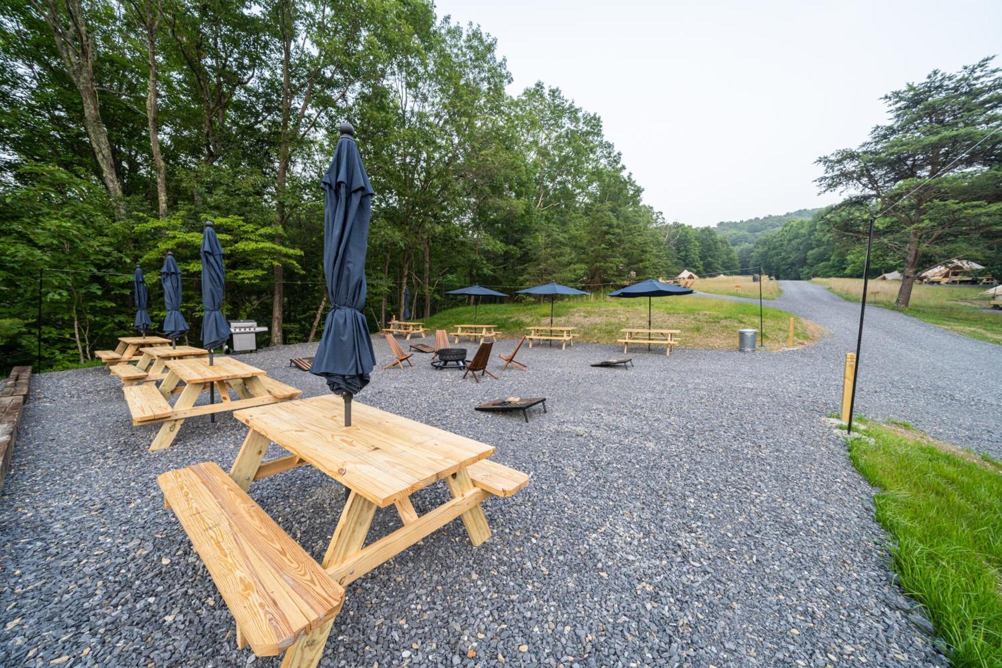 Firefly Ridge Luxury Retreat Hotel Great Cacapon ภายนอก รูปภาพ